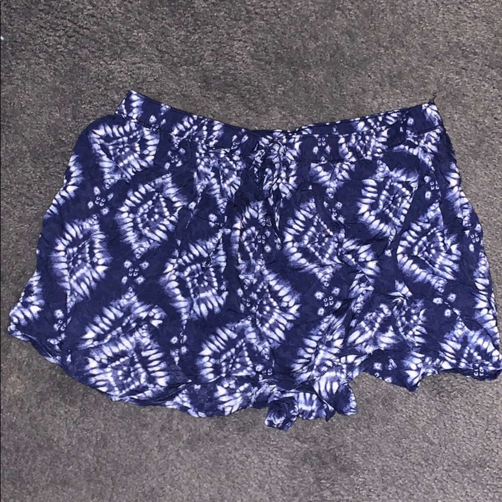 Hollister Blue and White Flowy Shorts